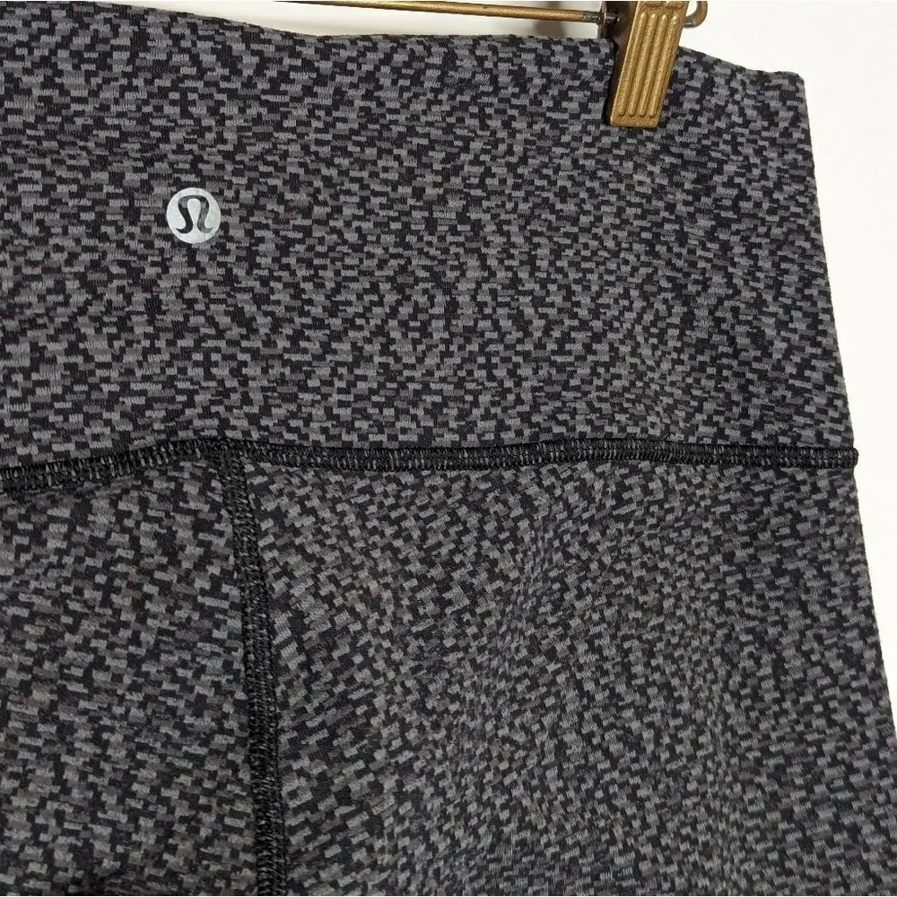 Lululemon Wunder Under 28